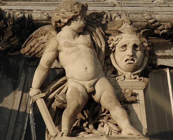 Louis Léopold Chambard,La Vengeance, musée du Louvre (façade bâtiment)