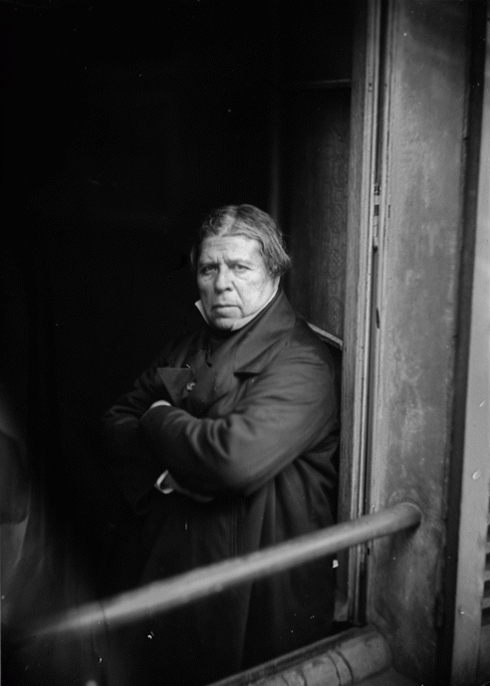 Camille Dolard, Ingres à la fenêtre